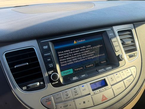 Used 2012 Hyundai Genesis 3.8 w/ Premium Pkg RWD image 25