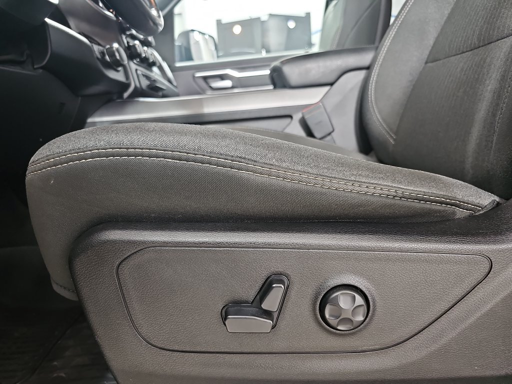 Used 2019 RAM 1500 Big Horn AWD/4WD image 34