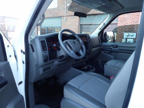 Used 2018 Nissan NV 3500 S image 20