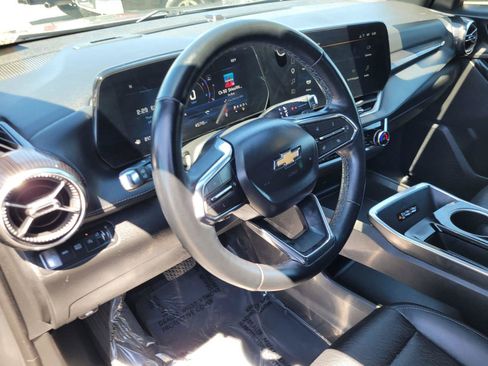 Used 2025 Chevrolet Equinox LT w/ Convenience Package II AWD/4WD image 12