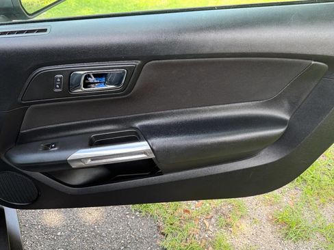 Used 2016 Ford Mustang Coupe w/ Equipment Group 051A image 41