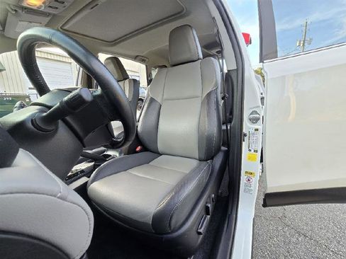 Used 2014 Toyota RAV4 Limited image 16