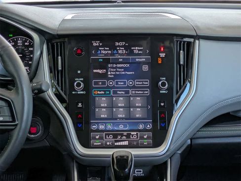 Used 2025 Subaru Outback Onyx Edition image 21