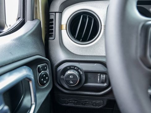 New 2026 Jeep Gladiator Sport image 30