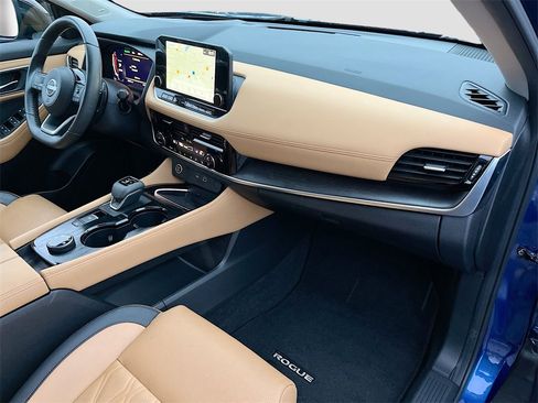 Used 2023 Nissan Rogue Platinum w/ Platinum Premium Package image 33