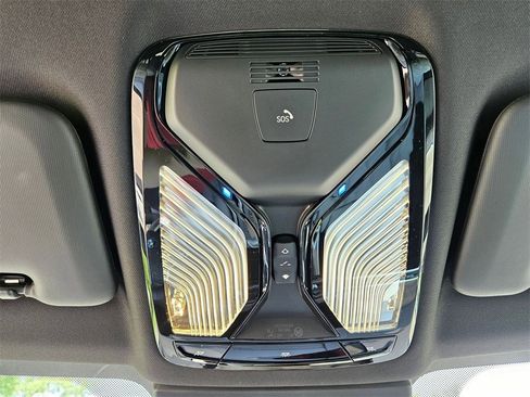 New 2026 BMW X5 xDrive50e w/ Premium Package image 18