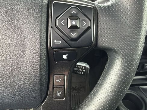 Certified 2020 Toyota 4Runner TRD Off-Road Premium image 25