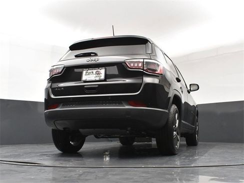 New 2026 Jeep Compass Limited image 23