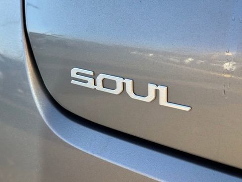 Certified 2025 Kia Soul LX image 11