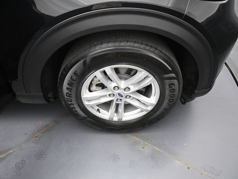 Used 2020 Ford Explorer XLT RWD image 34