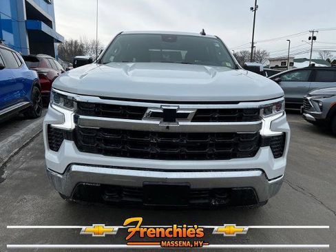 Used 2023 Chevrolet Silverado 1500 LT AWD/4WD image 2