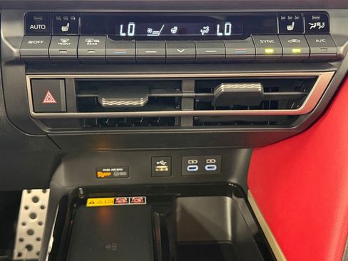 Used 2025 Toyota Camry XSE AWD/4WD image 36