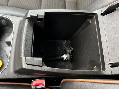 Used 2023 GMC Canyon AT4 image 21