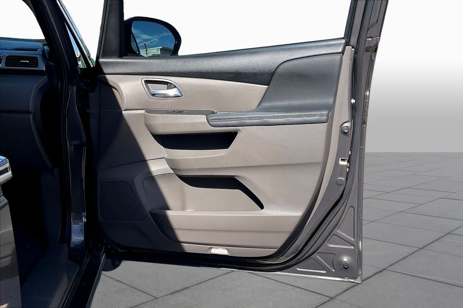 Used 2016 Honda Odyssey EX-L image 22