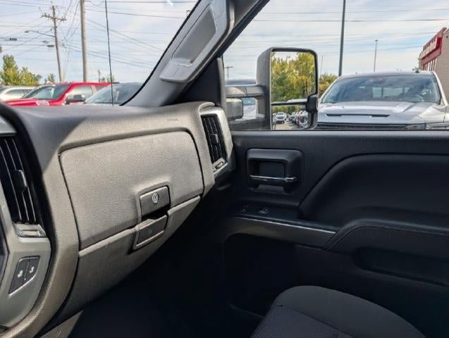 Used 2018 Chevrolet Silverado 2500 LT w/ LT Convenience Package AWD/4WD image 32