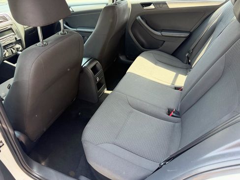 Used 2015 Volkswagen Jetta SE image 7