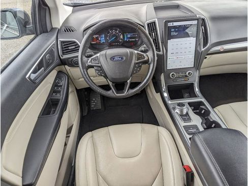 Used 2022 Ford Edge Titanium image 28