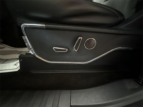 Used 2021 Ford F150 Lariat w/ Equipment Group 501A Mid image 12