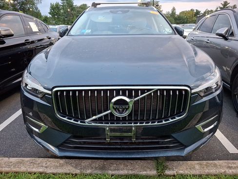 Used 2021 Volvo XC60 T5 Inscription w/ Advanced Package AWD/4WD image 2