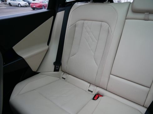 Used 2025 BMW X3 xDrive30i w/ Premium Package image 12