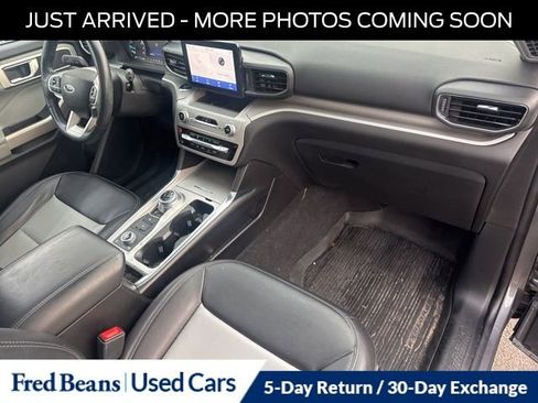 Used 2022 Ford Explorer XLT w/ Equipment Group 202A image 17