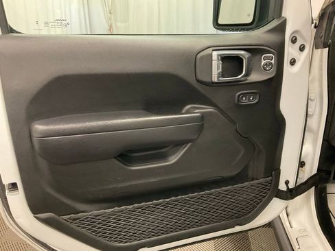 Used 2024 Jeep Wrangler Unlimited Rubicon AWD/4WD image 14