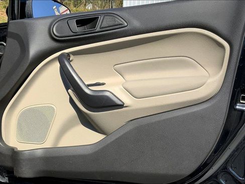 Used 2019 Ford Fiesta SE image 21