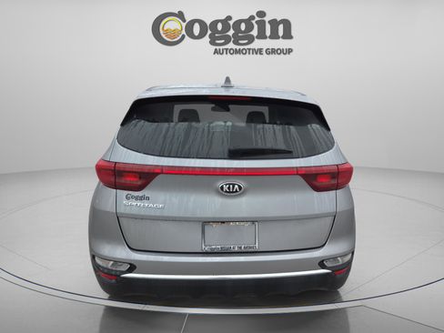 Used 2022 Kia Sportage LX image 4