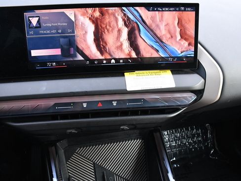 Used 2025 BMW X3 xDrive30i w/ Convenience Package image 11