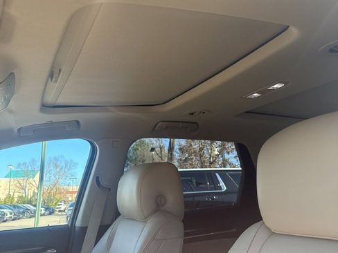 Used 2020 Buick Enclave Essence w/ Sound and Sites Package image 10