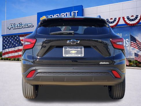 New 2026 Chevrolet Trax LT w/ Driver Confidence Package FWD image 8