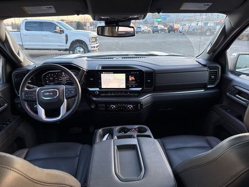 Used 2025 GMC Sierra 1500 SLT image 21