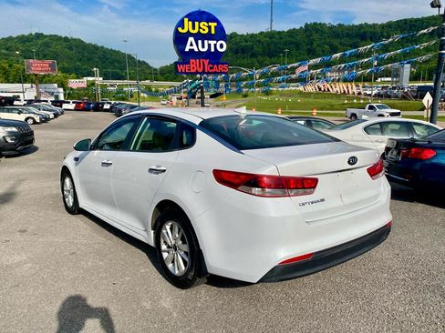 Used 2016 Kia Optima LX w/ LX Convenience Package FWD image 5