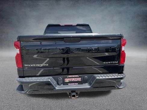 Used 2020 Chevrolet Silverado 1500 Custom w/ Custom Convenience Package AWD/4WD image 9