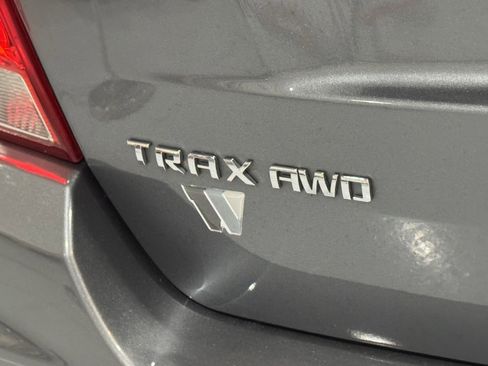 Used 2020 Chevrolet Trax LT w/ Driver Confidence Package image 41