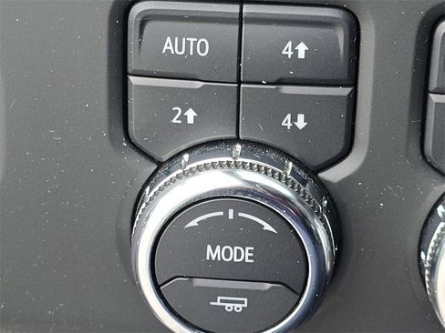 Used 2022 GMC Sierra 1500 AT4 w/ AT4 Premium Package image 36