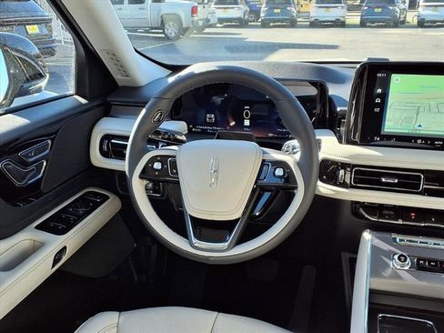 New 2026 Lincoln Aviator Premiere image 11