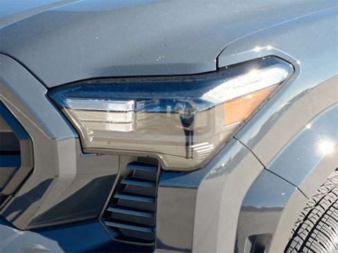 Used 2025 Toyota Tacoma SR image 3