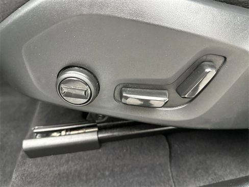 Certified 2023 Volvo XC60 B5 Plus w/ Climate Package image 12