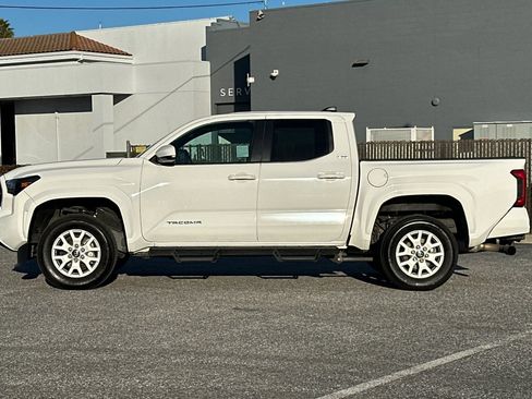 Used 2024 Toyota Tacoma SR5 image 7