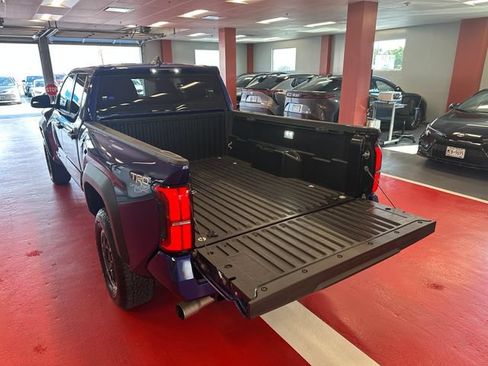 Certified 2024 Toyota Tacoma TRD Off-Road AWD/4WD image 25