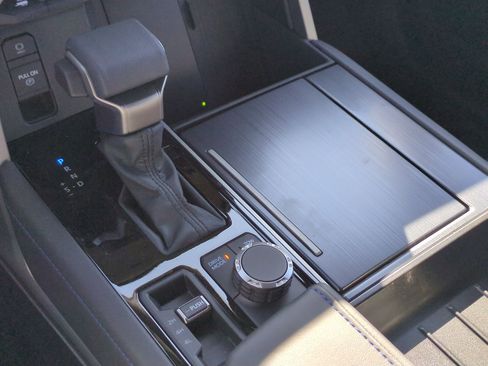 New 2026 Toyota Tundra Platinum AWD/4WD image 19