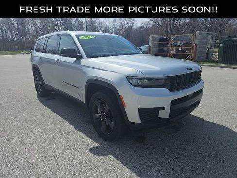 Used 2023 Jeep Grand Cherokee L Laredo image 7