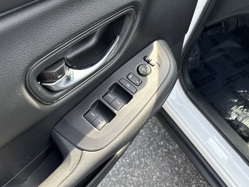 Certified 2023 Honda HR-V LX image 15