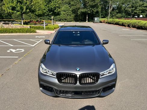 Used 2016 BMW 750i xDrive AWD/4WD image 12