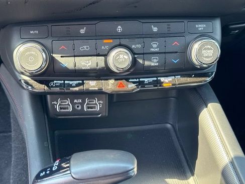 Used 2026 Dodge Durango GT AWD/4WD image 35