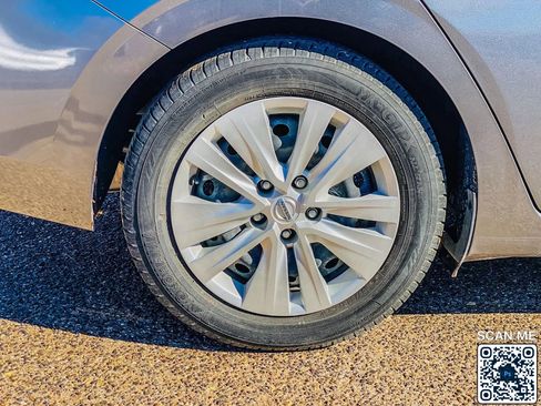 Used 2022 Nissan Sentra S image 11