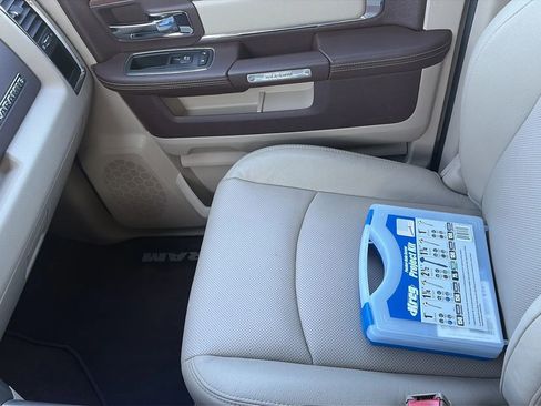 Used 2017 RAM 1500 Laramie w/ Convenience Group image 28