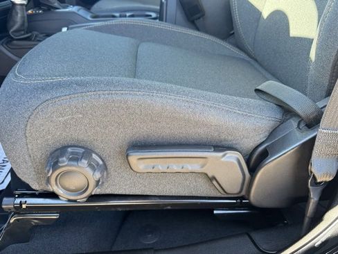 Certified 2025 Jeep Wrangler Sport S image 9