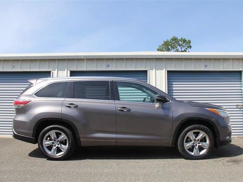 Used 2014 Toyota Highlander Limited FWD image 8